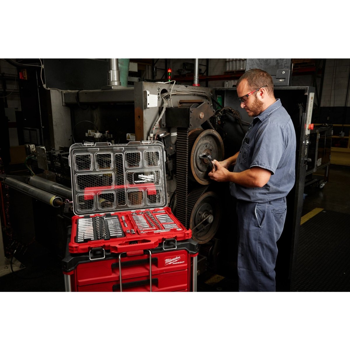 106pc 1/4" and 3/8" Metric & SAE Ratchet and Socket Set with PACKOUT™ Low - Profile Organizer - AAA Industrial Supply