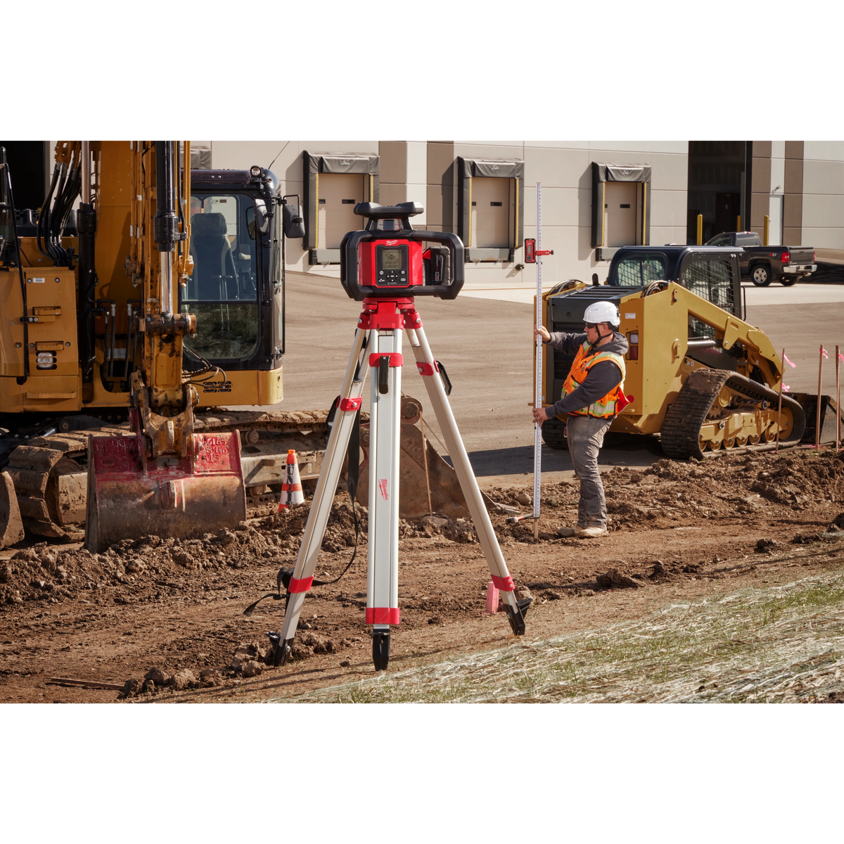 Milwaukee M18™ Red Exterior Dual Slope Rotary Laser Level Kit w/ Receiver, Remote, Grade Rod & Tripod