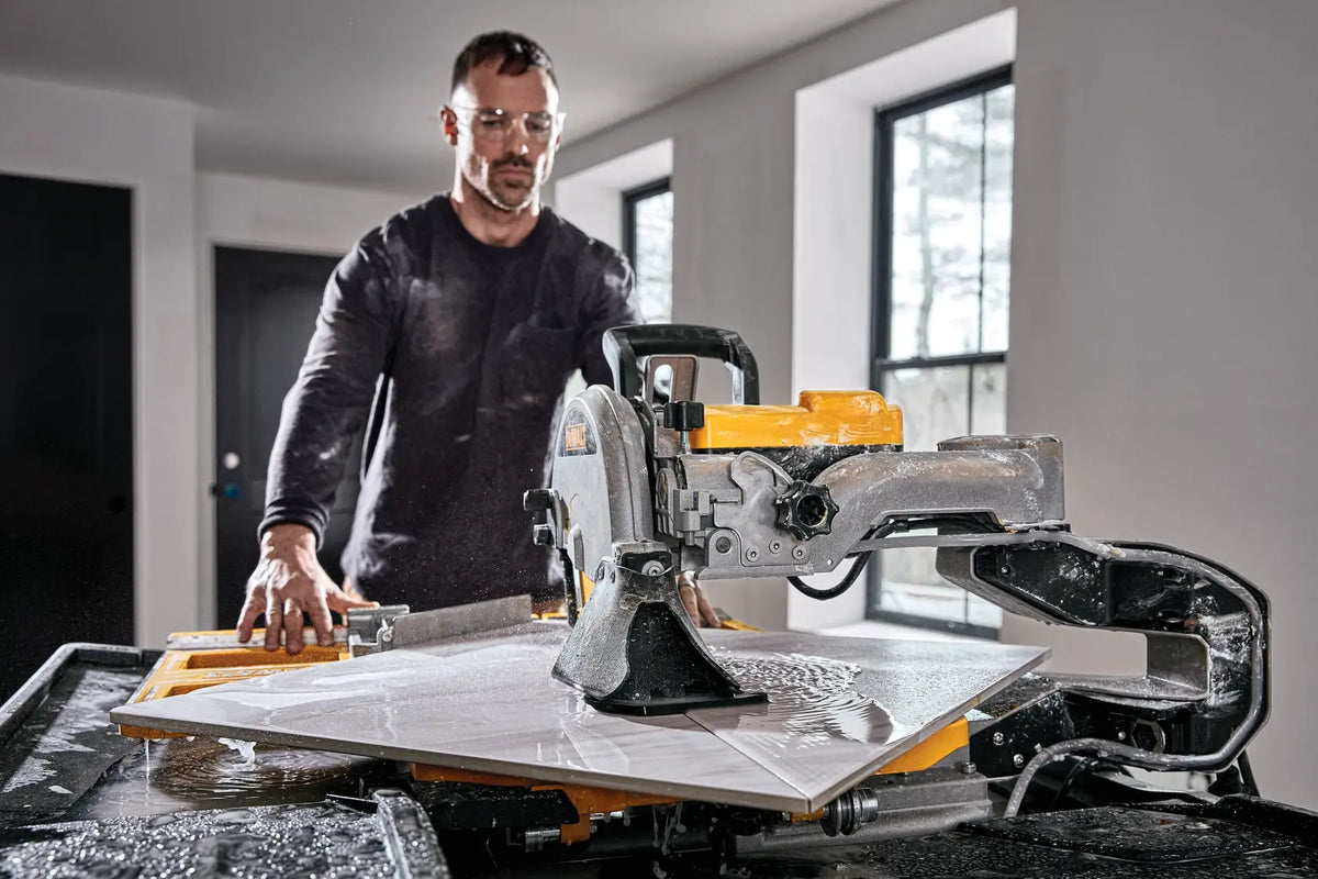 DEWALT 10IN High Capacity Wet Tile Saw