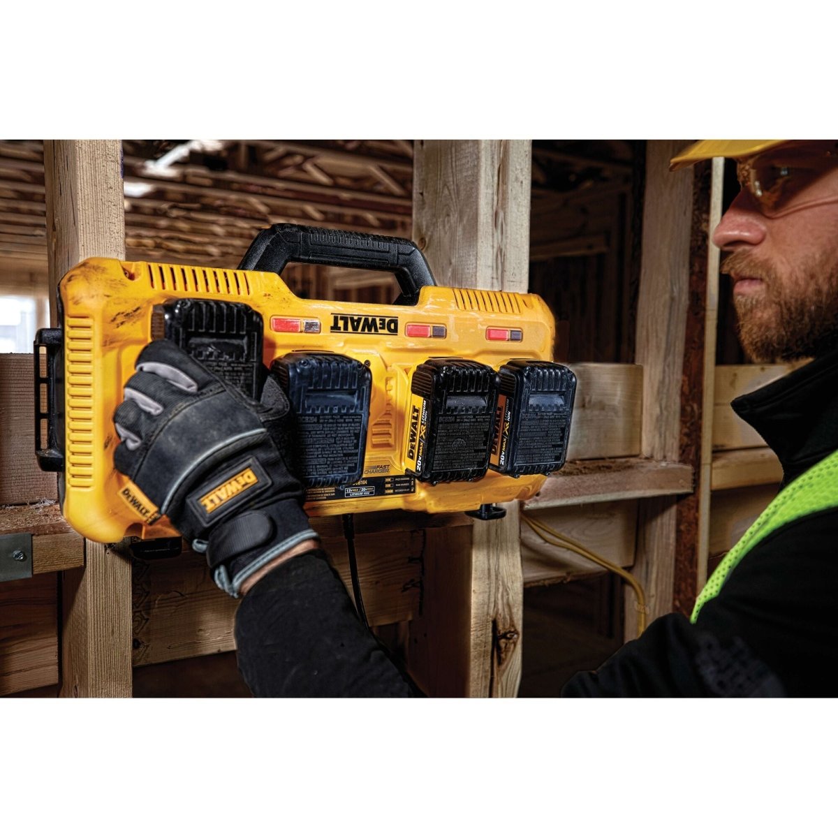 Dewalt 12V/ 20V/ 60V Max* Multiport Simultaneous Fast Charger - AAA Industrial Supply