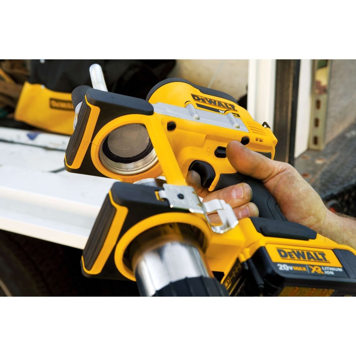Dewalt 20V Max* Cordless Grease Gun Kit - AAA Industrial Supply