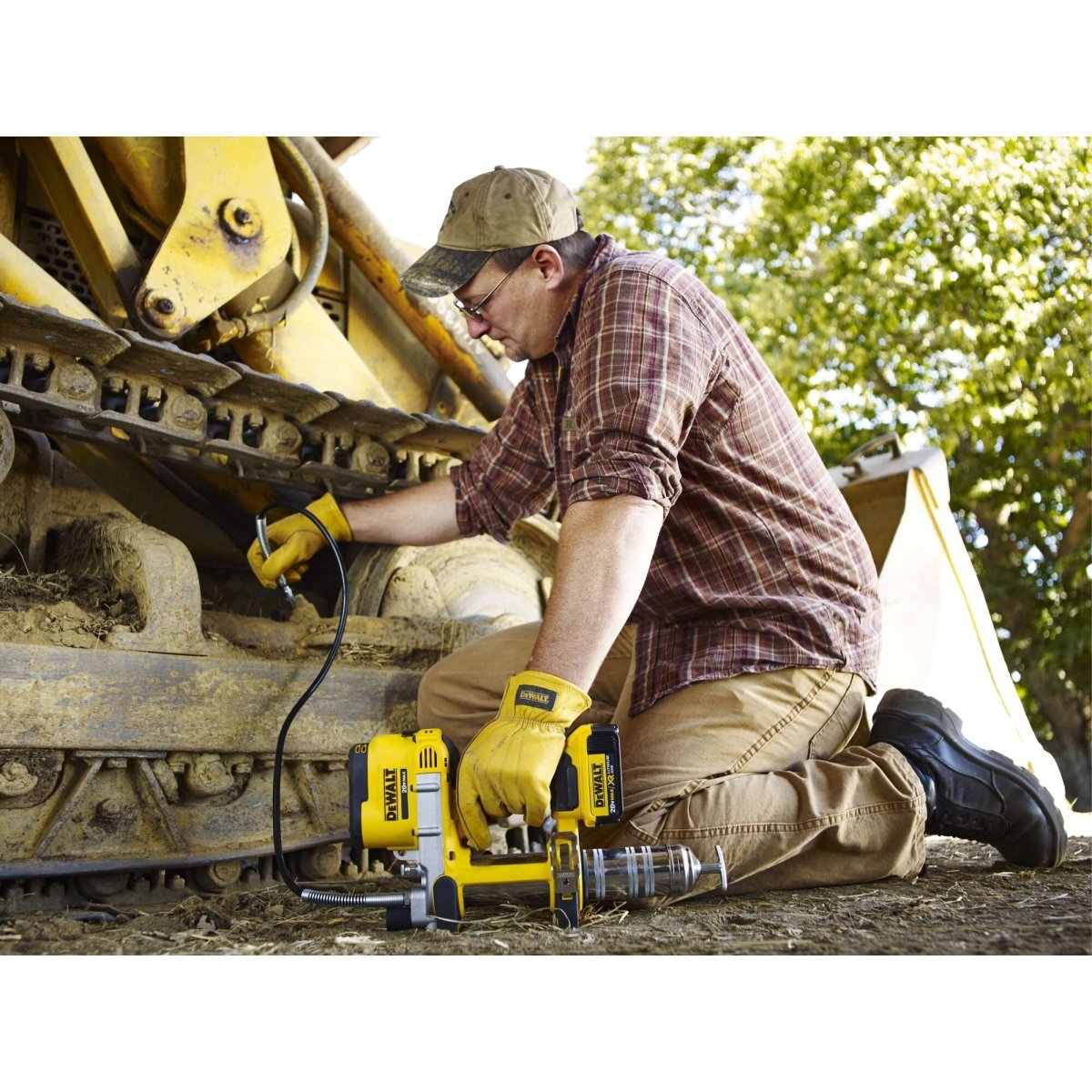 Dewalt 20V Max* Cordless Grease Gun Kit - AAA Industrial Supply