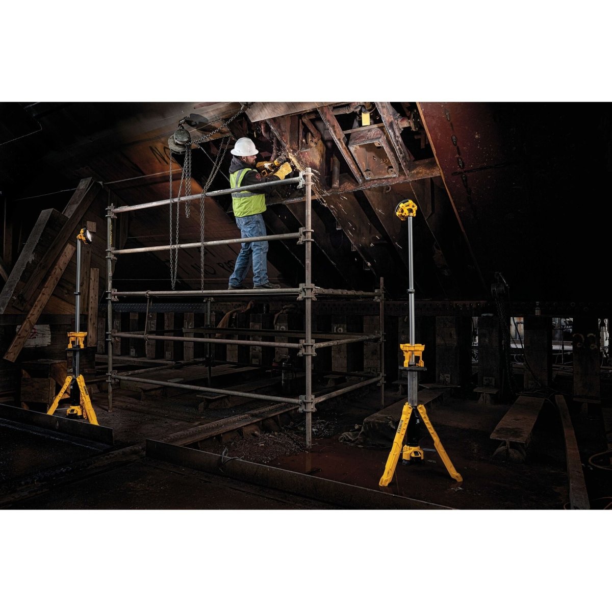 Dewalt 20V Max* Led Work Light, Tripod Base, Tool Only - AAA Industrial Supply