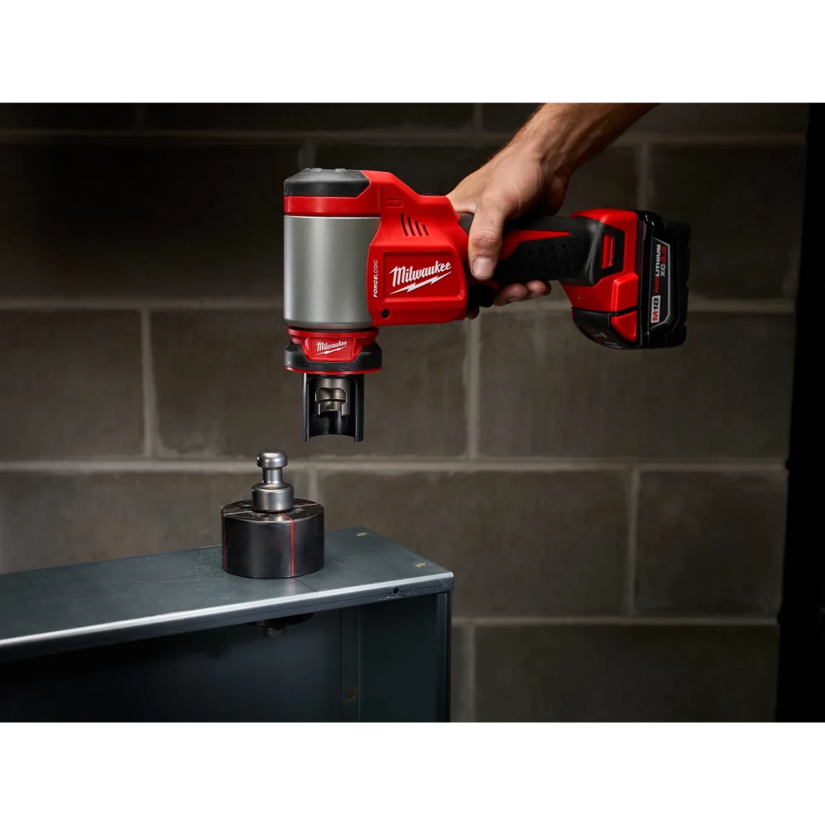M18™ FORCE LOGIC™ 10 Ton Knockout Tool 1/2" to 4" - AAA Industrial Supply