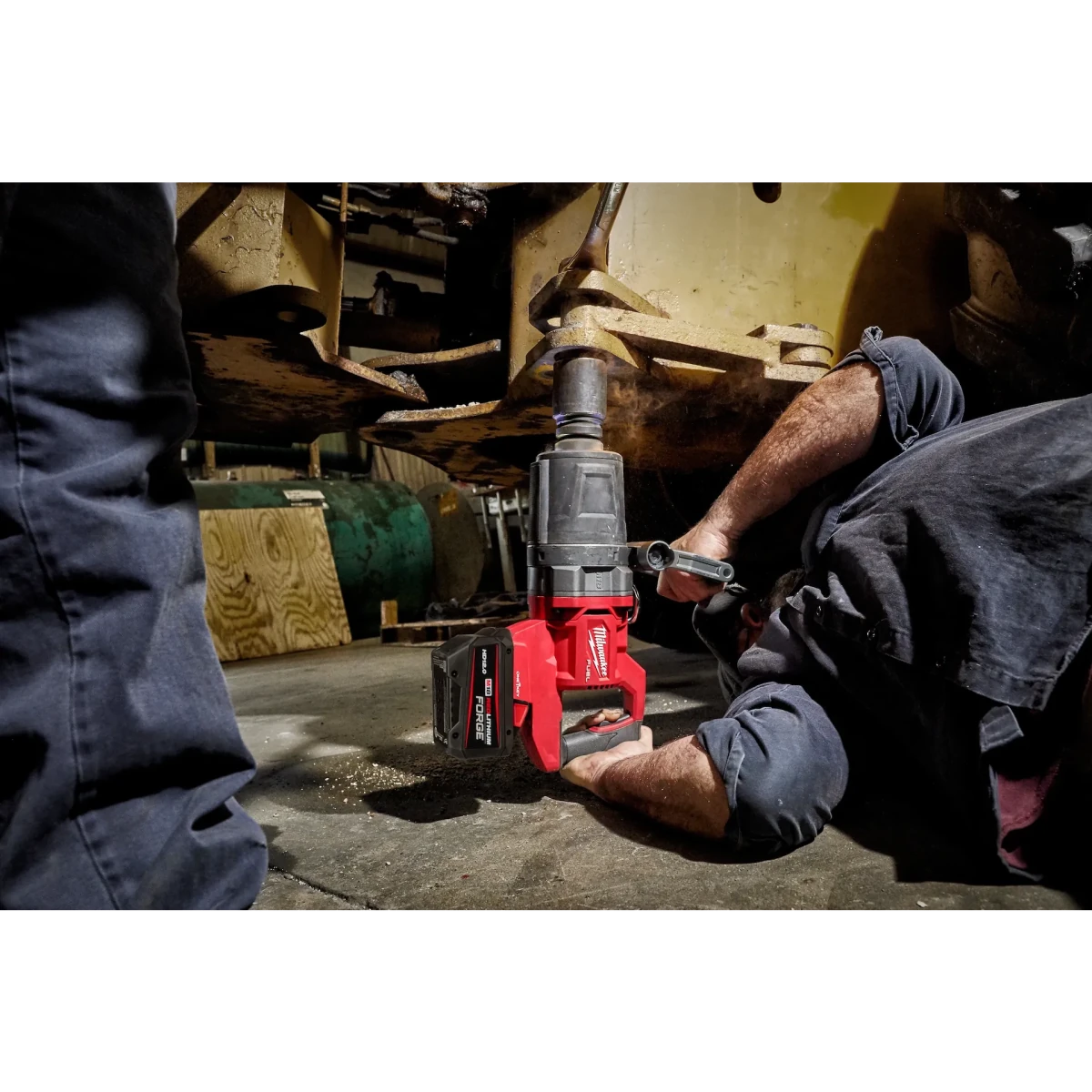 M18 FUEL™ 1" D-Handle High Torque Impact Wrench w/ ONE-KEY™ Kit - AAA Industrial Supply