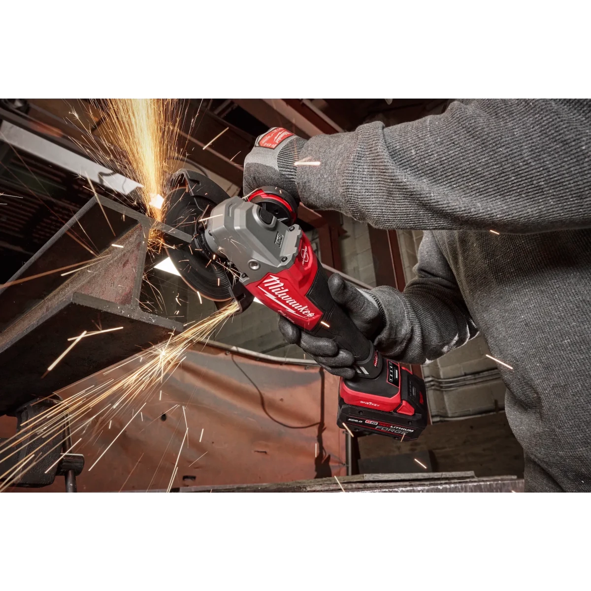 M18 FUEL™ 4-1/2"-6" Variable Speed Braking Grinder, Paddle Switch w/ ONE-KEY™ - AAA Industrial Supply
