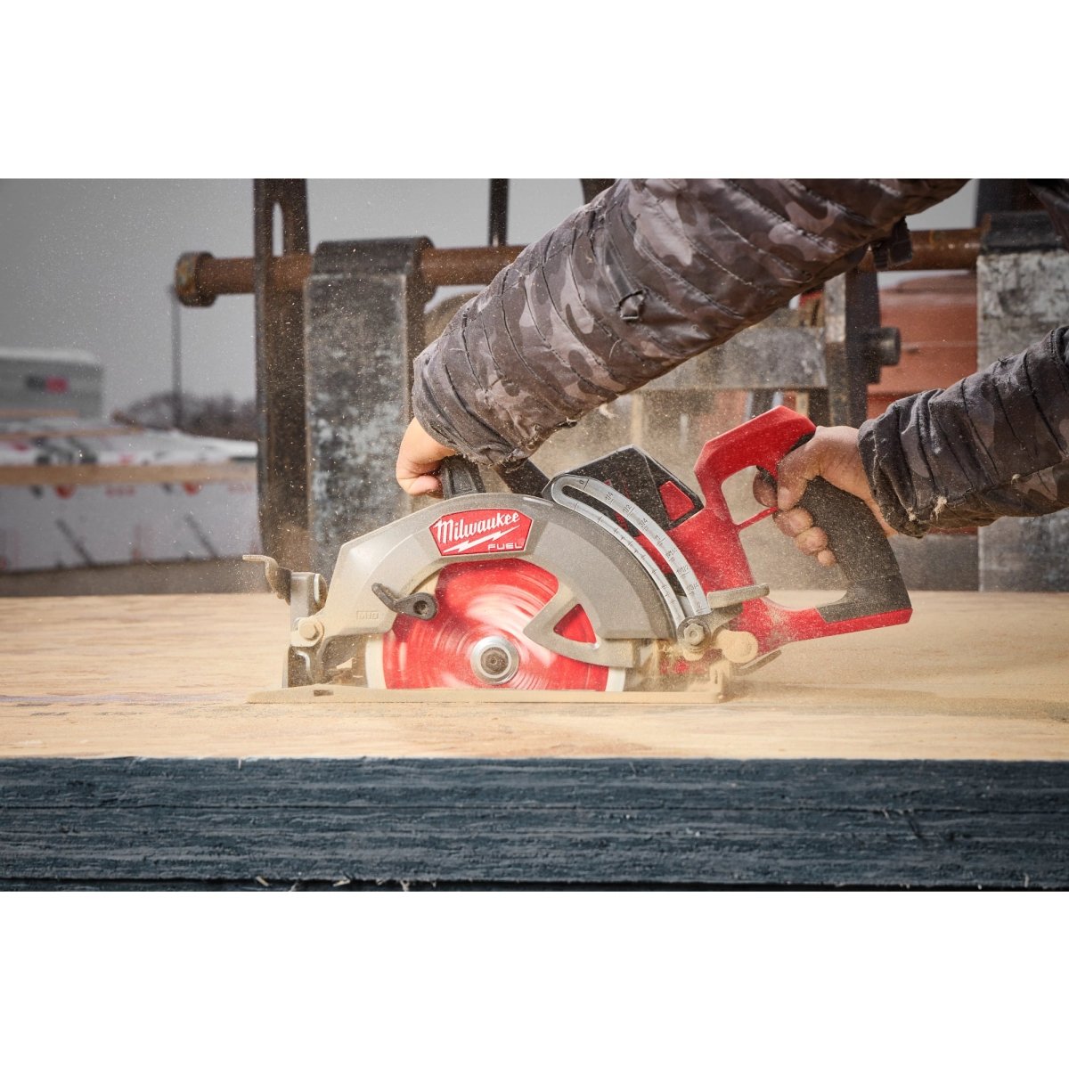 M18 FUEL™ 7 - 1/4" Rear Handle Circular Saw - AAA Industrial Supply