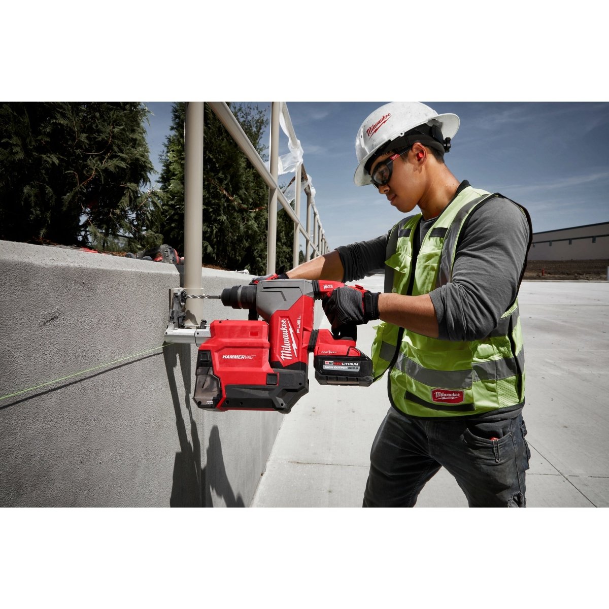 M18 FUEL™ HAMMERVAC™ 1 - 1/8" Dedicated Dust Extractor - AAA Industrial Supply