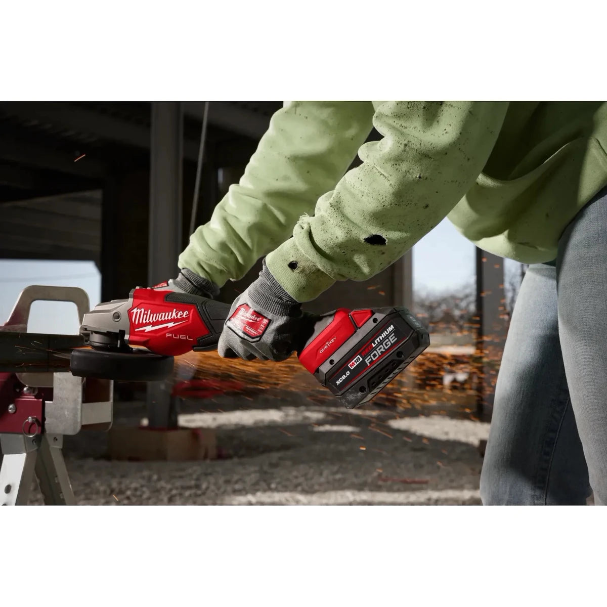 M18™ REDLITHIUM™ FORGE™ XC8.0 Dual Battery Starter Kit - AAA Industrial Supply